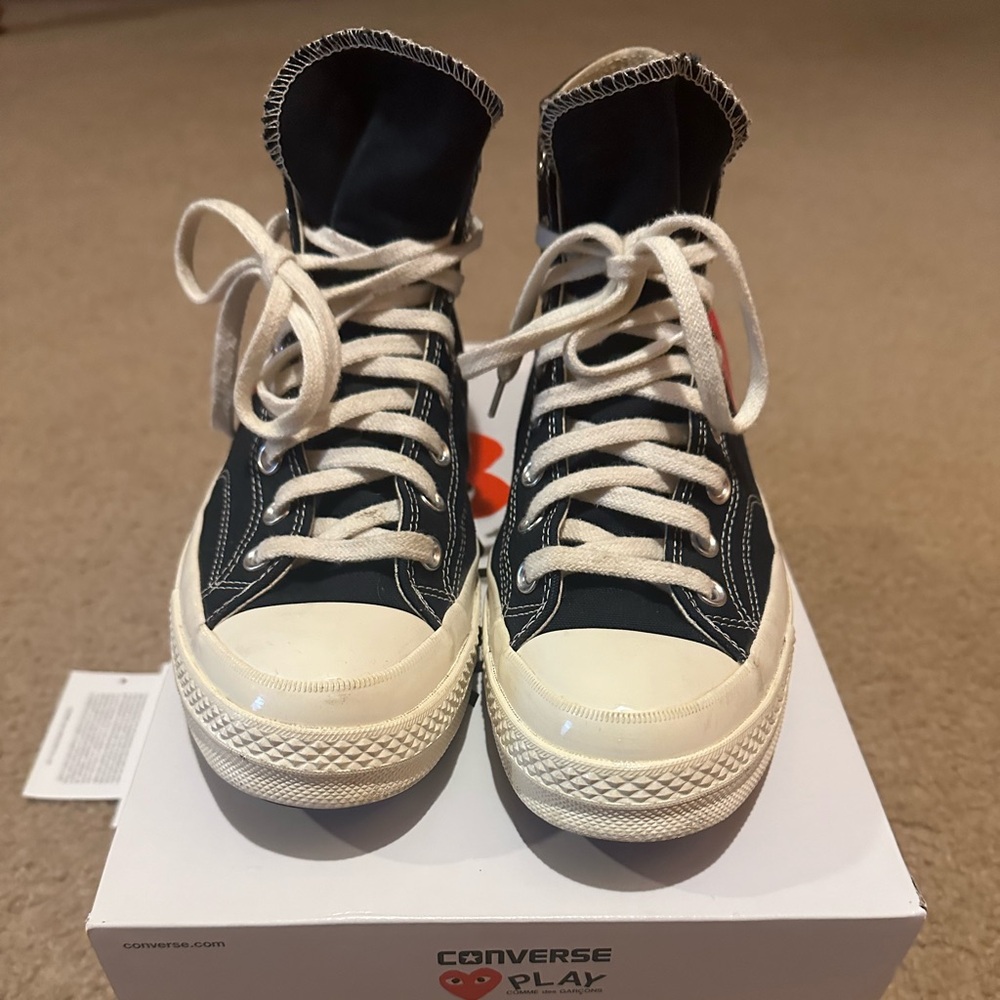 CDG Converse size 11.